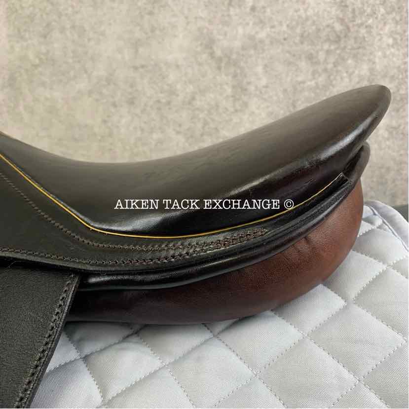 **SOLD** Courbette The Stylist II DL Close Contact Saddle, 16.5" Seat, 31 Tree - Medium Wide, Foam Panels