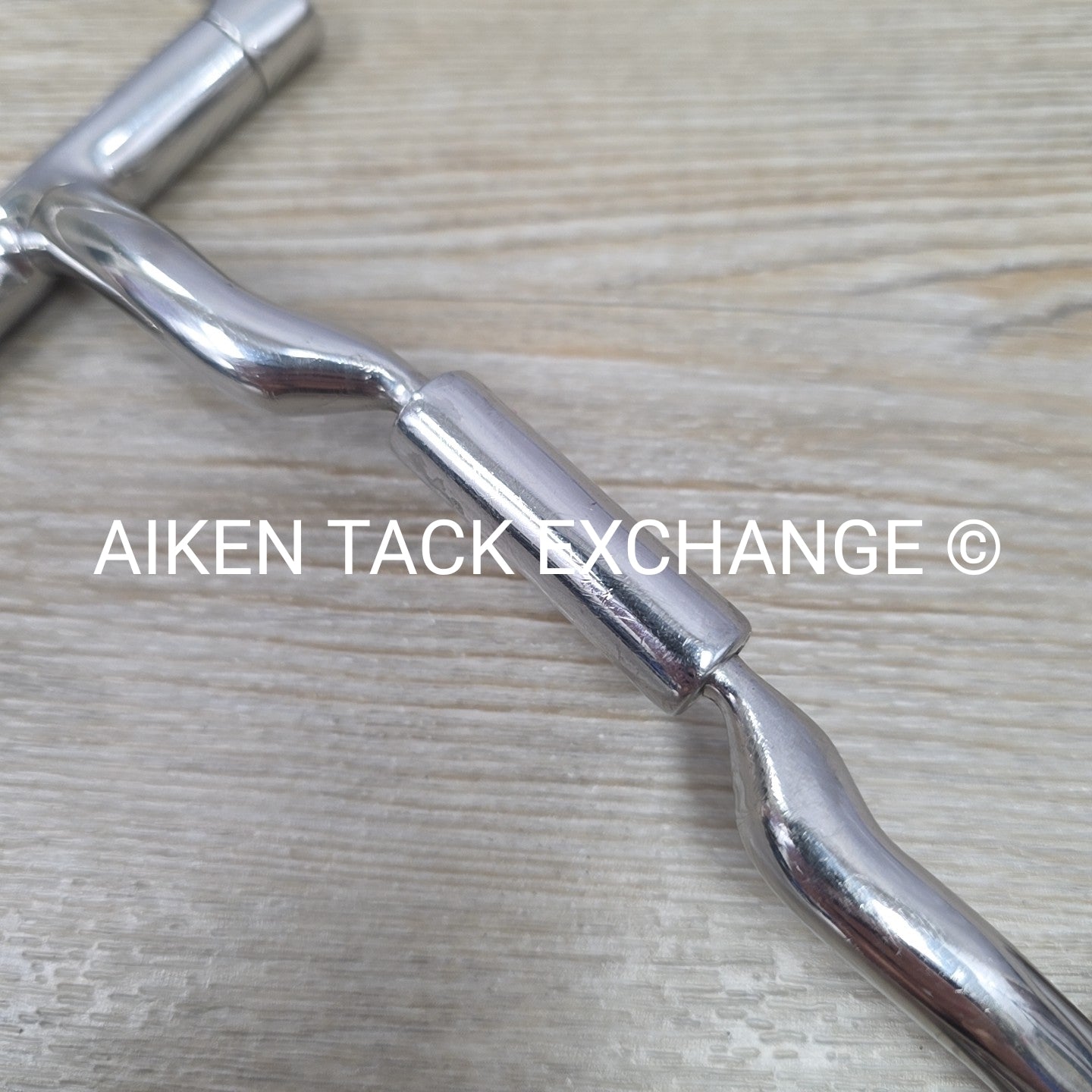 Myler Dee Ring Bit w/o Hooks Low Port Comfort Snaffle MB 04, 5.5"