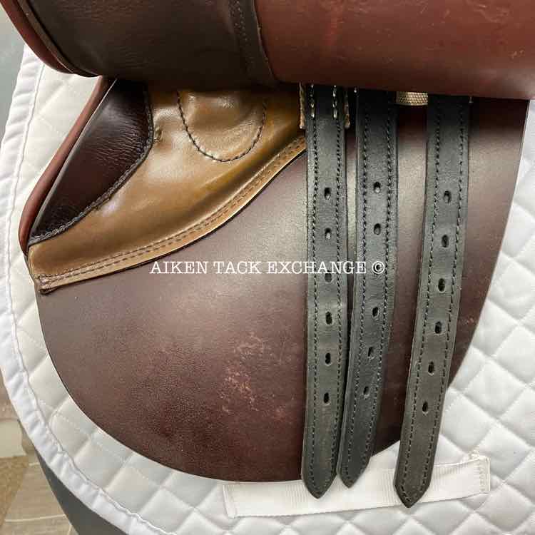**SOLD** Stubben Edelweiss NT Deluxe Close Contact Jump Saddle, 17" Seat, 29 cm Tree - M/MW, Wool Flocked Panels