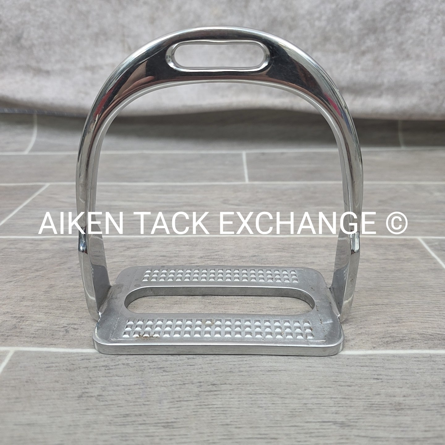 Wide Tread Polo Style Stirrup Irons, 5"