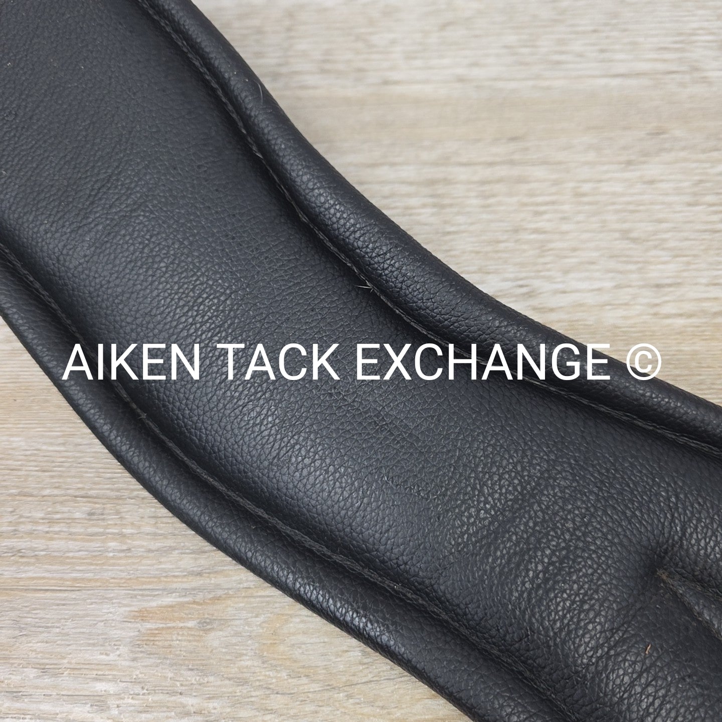 Kentaur Geneva Anatomic Dressage Girth, Black, 65 cm (26 in)