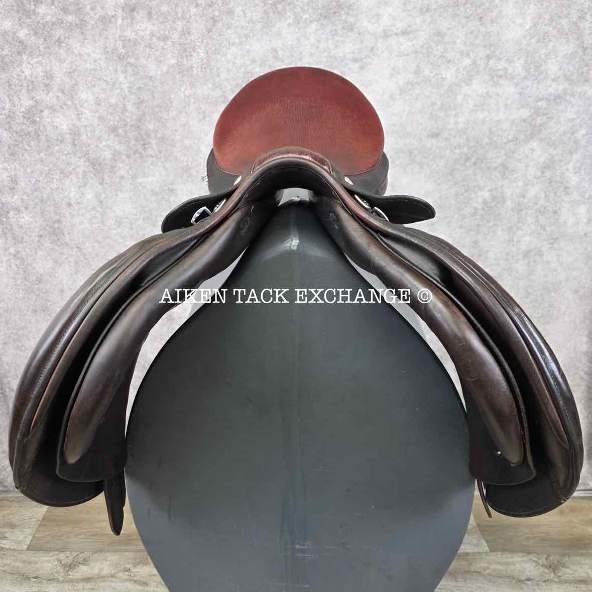 Beval Jump Saddle, 17.5"/18" Seat, Forward Flap, Medium Tree, Foam Panels