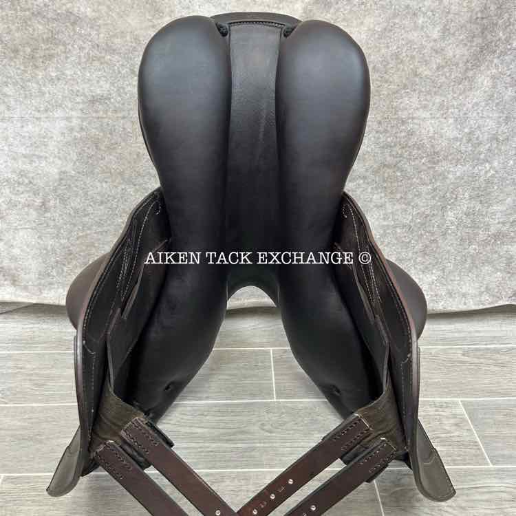 **SOLD** 2021 Prestige Passion K Monoflap Jump Saddle, 17" Seat, 34 Tree - MW, Wool Flocked Panels