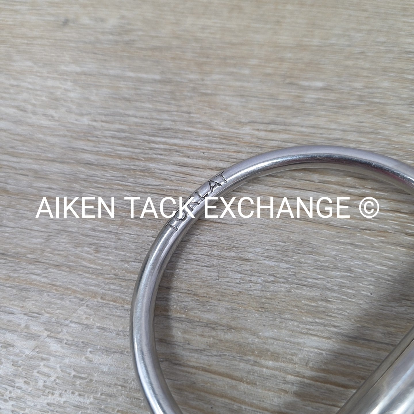 Myler Dee Ring Bit w/o Hooks Low Port Comfort Snaffle MB 04, 5.5"