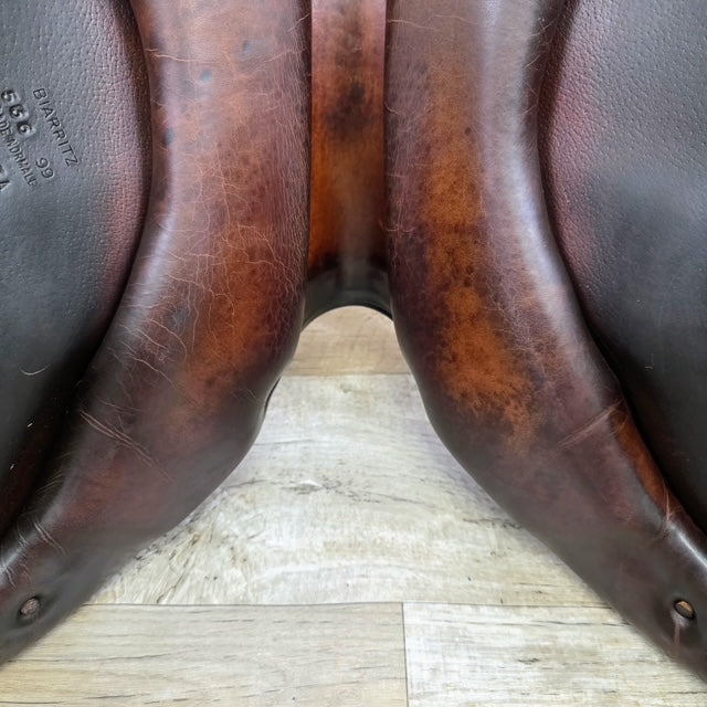 1999 Devoucoux Biarritz Close Contact Jump Saddle, 17" Seat, 3A Flap, Medium Tree, Foam Panels, Full Buffalo Leather