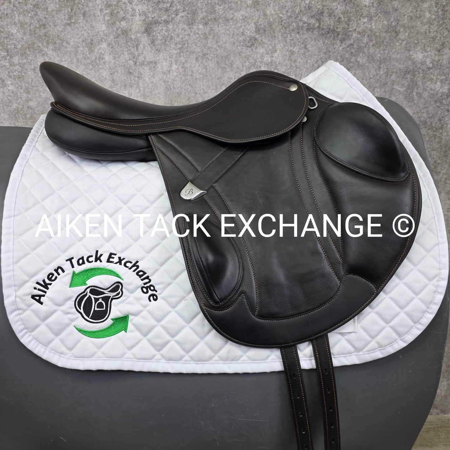 2021 Bates Advanta Monoflap Eventing Jump Saddle, 17" Seat, Adjustable Tree - Changeable Gullet, CAIR Panels