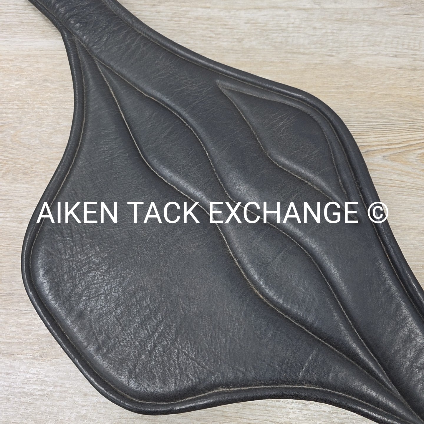 Southern Stars Saddlery Belly Guard Stud Girth, Black, 50"