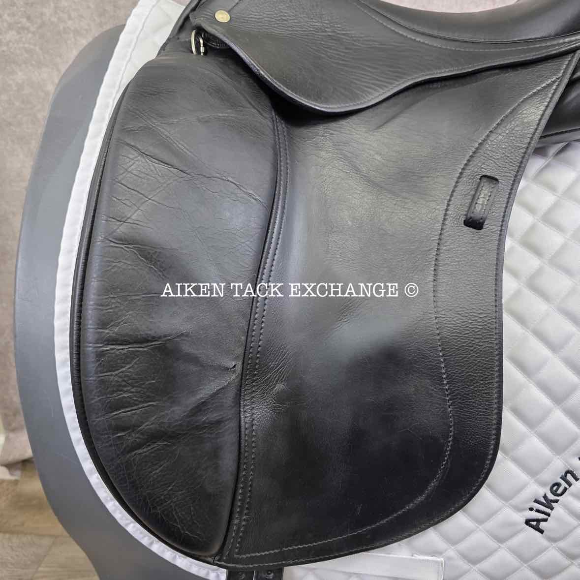 **On Trial** 2013 Schleese Obrigado Dressage Saddle, 17.5" Seat, Adjustable AdapTree, Wool Flocked Panels