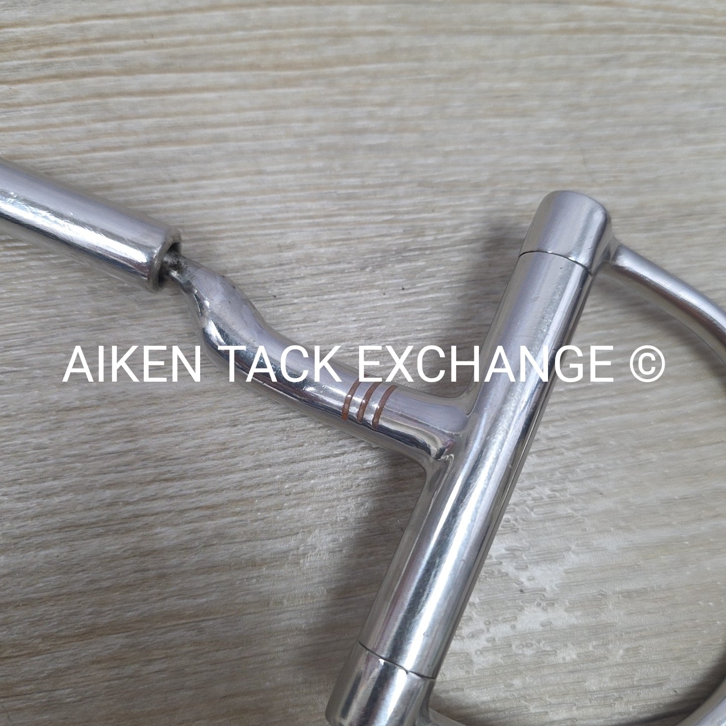 Myler Dee Ring Bit w/o Hooks Low Port Comfort Snaffle MB 04, 5.5"