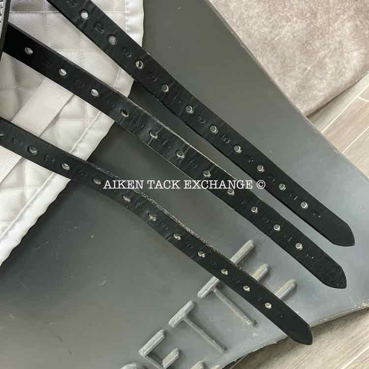 2023 Fairfax Stella Monoflap Dressage Saddle, 17.5" Seat, Adjustable Tree - Changeable Gullet, Wool Flocked Panels