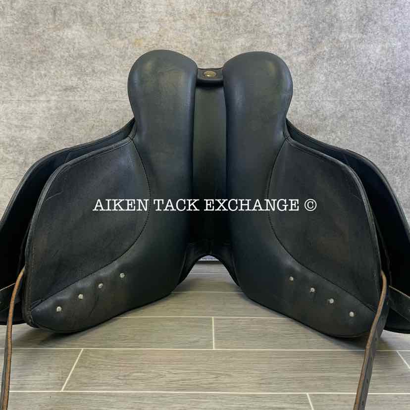 **SOLD** Wintec Isabell Werth Dressage Saddle, 17" Seat, Adjustable Tree - Changeable Gullet, CAIR Panels