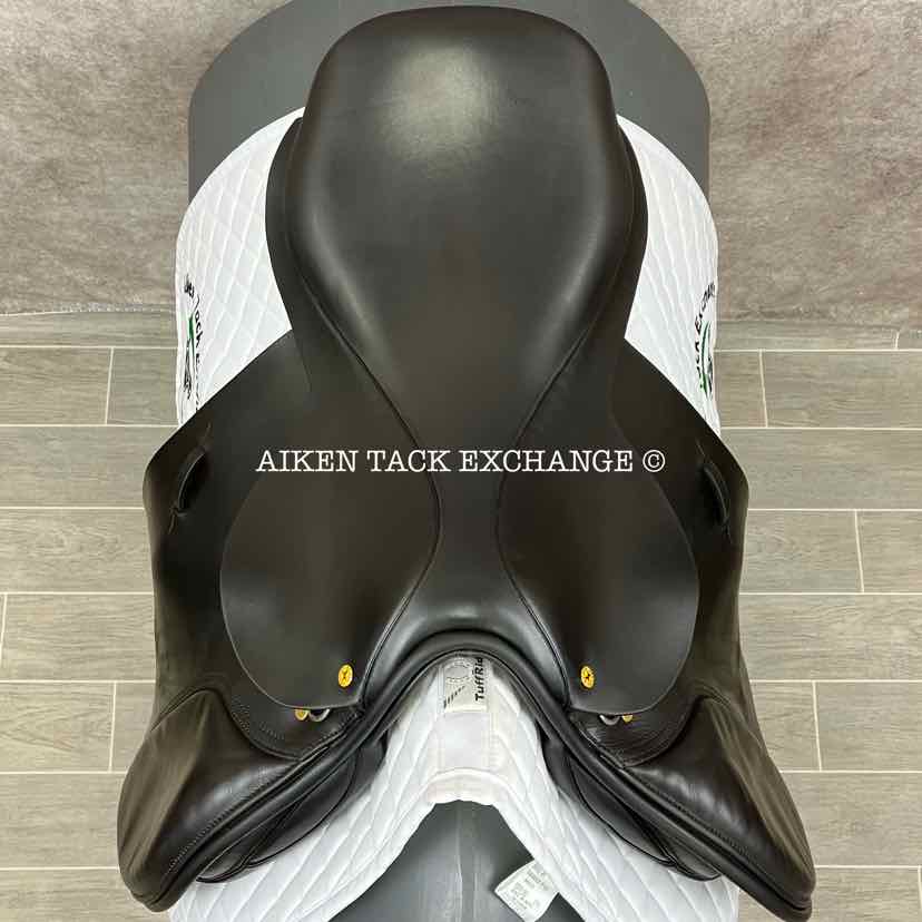 **SOLD** 2002 Black Country Close Contact Jump Saddle, 17" Seat, Medium Tree, Wool Flocked Panels