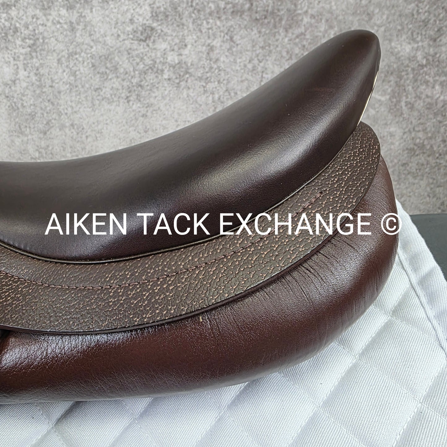 2017 Prestige Roma Jump Saddle, 18" Seat, 33 Tree - M/MW, Wool Flocked Panels