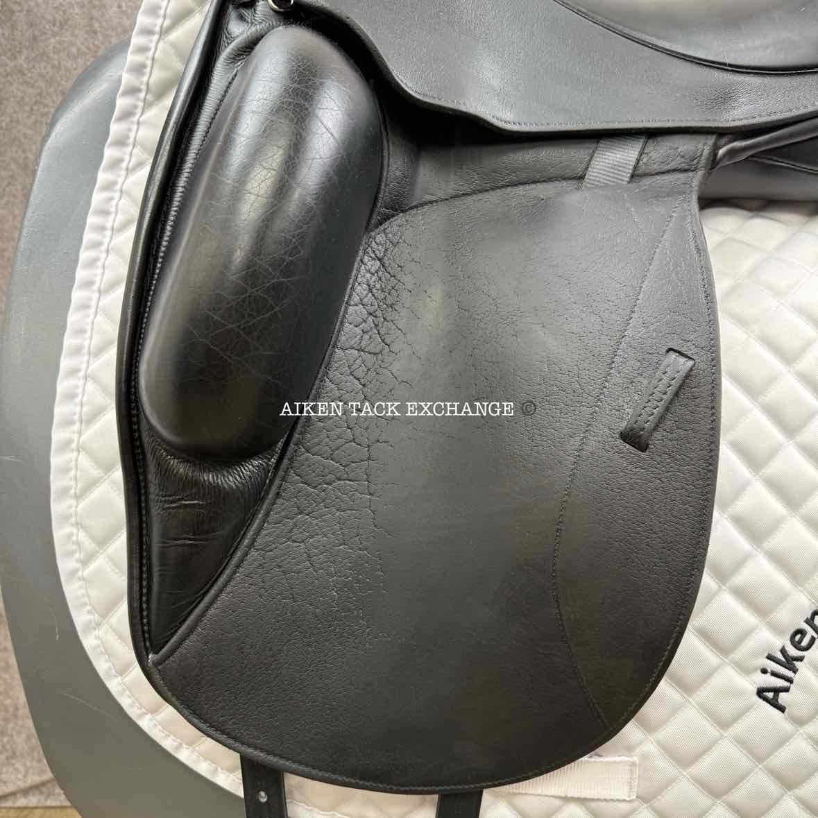 2017 Custom Saddlery Icon Flight Monoflap Dressage Saddle, 17" Seat, Adjustable Tree, Wool Flocked Panels