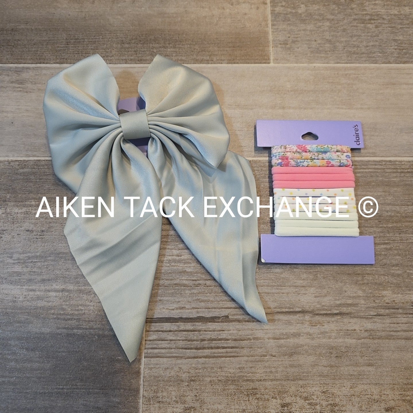 Claire's Hair Bundle - 1 Hair Tie Set + 1 Hair Clip