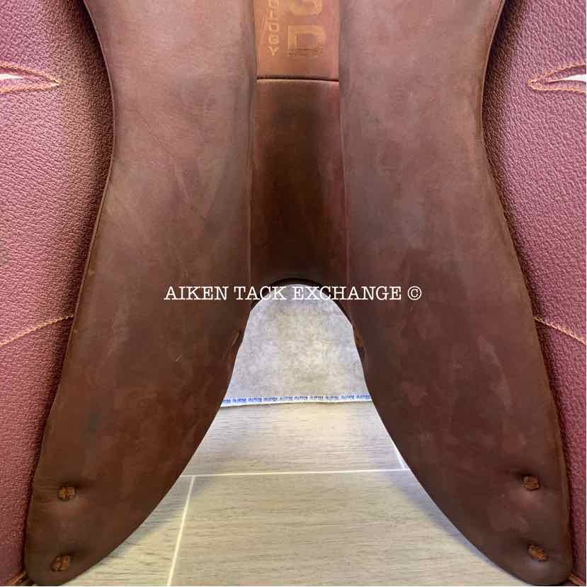 2023 Devoucoux Chiberta K Monoflap Jump Saddle, 16.5" Seat, 0KA Flap, Medium Tree, D3D Panels, Full Buffalo Leather