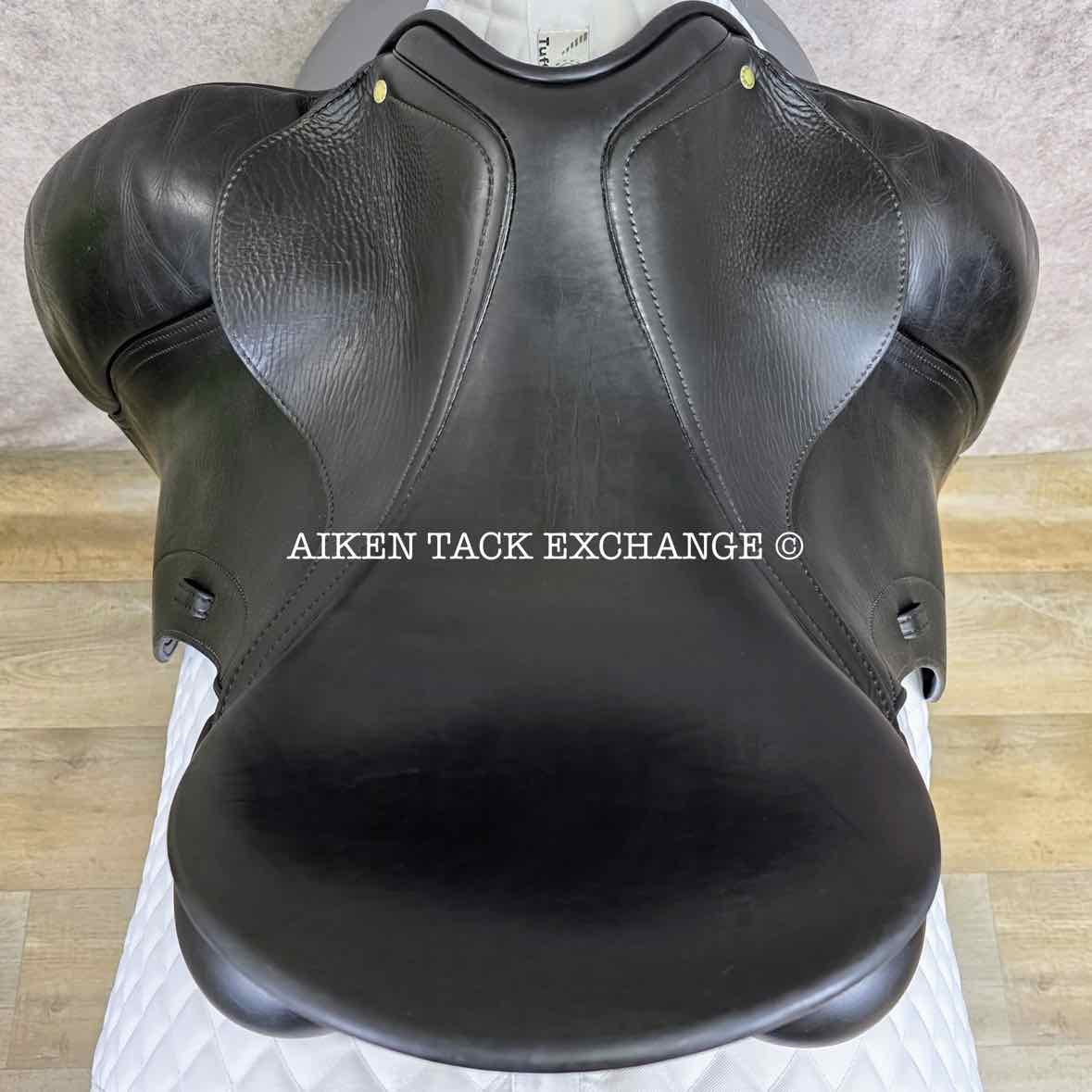 **SOLD** 2011 Schleese Triumph Dressage Saddle, 18" Seat, Adjustable AdapTree, Wool Flocked Panels