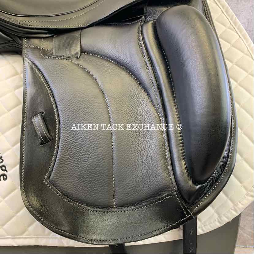 **SOLD** 2017 Custom Saddlery Advantage Monoflap Dressage Saddle, 17" Seat, Short Flap, Adjustable Tree, Wool Flocked Hybrid Panels