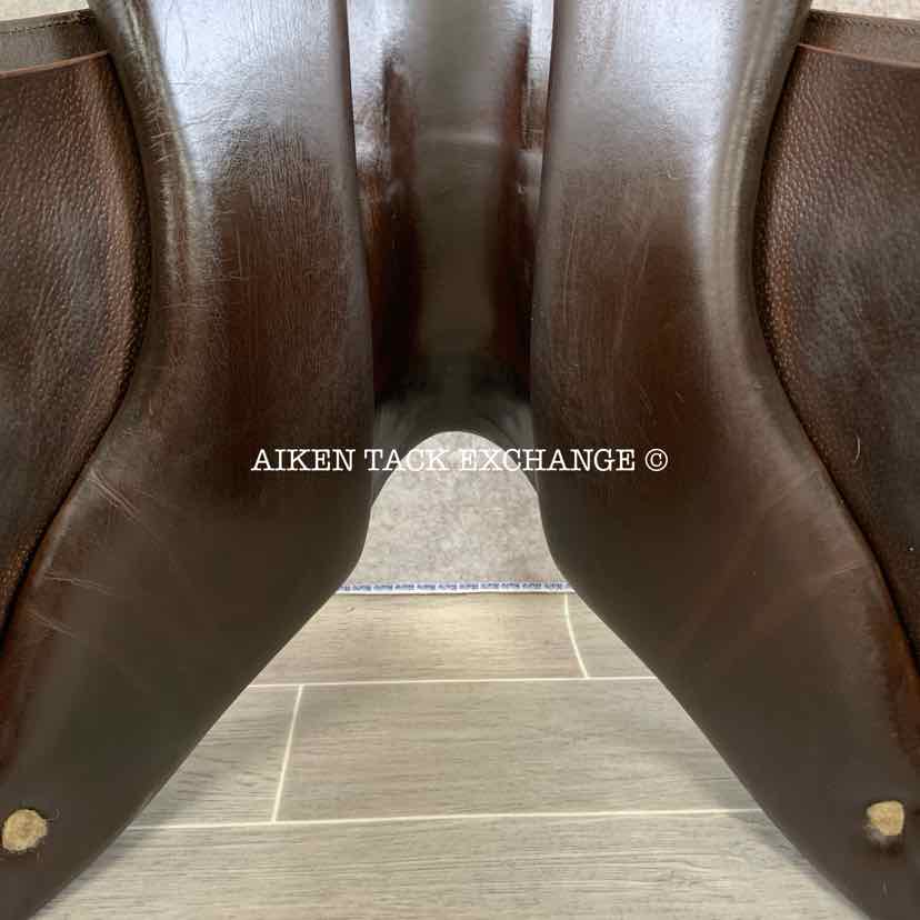 **SOLD** 2014 Meyer Act 1 Close Contact Jump Saddle, 17" Seat (Semi-Deep), Medium Tree, 4 Flap (Regular), Foam Panels
