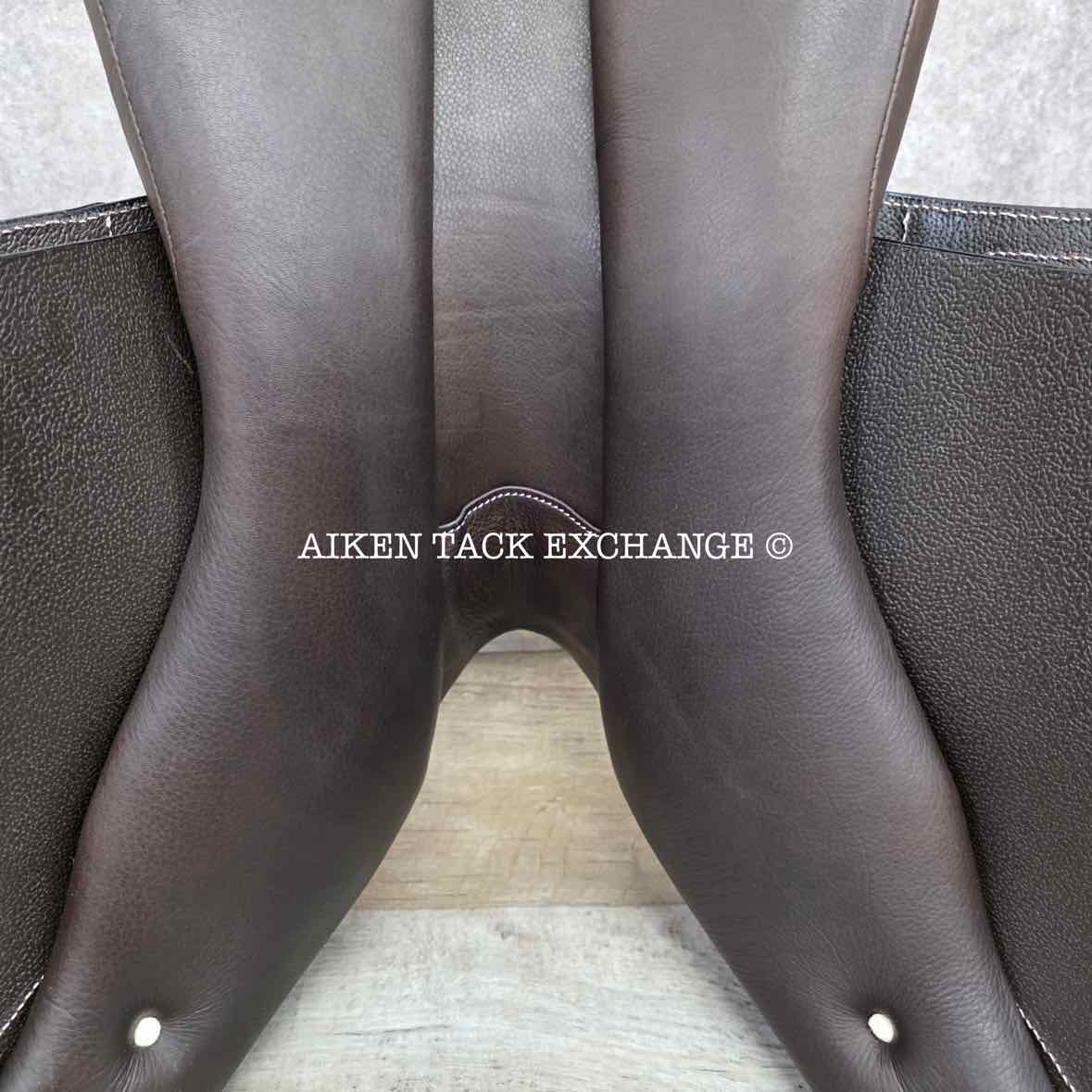 HDR - Henri de Rivel Evolution IGP Close Contact Jump Saddle, 17" Seat, Adjustable Tree - Changeable Gullet, Foam Panels