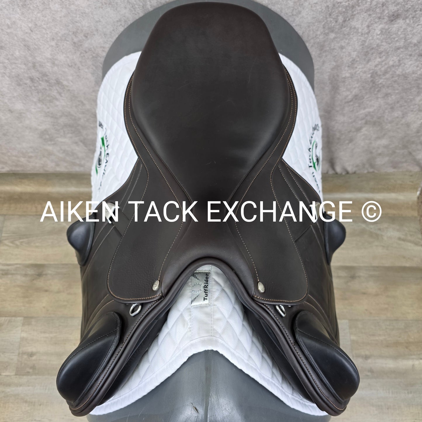 2021 Bates Advanta Monoflap Eventing Jump Saddle, 17" Seat, Adjustable Tree - Changeable Gullet, CAIR Panels