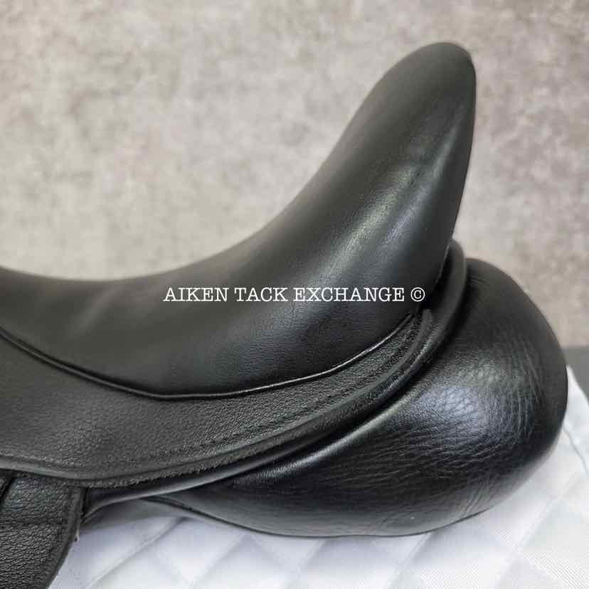 **SOLD** 2018 Custom Saddlery Icon Coda W Monoflap Dressage Saddle, 17.5" Seat, Adjustable Tree, Wool Flocked Panels