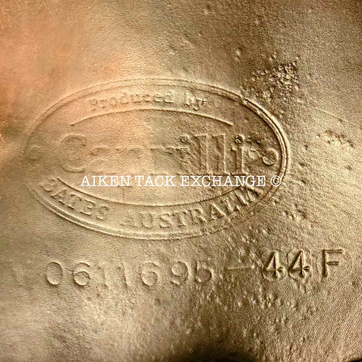 2006 Bates Close Contact Jump Saddle, 17.5" Seat, Adjustable Tree - Changeable Gullet, Wool Flocked Panels