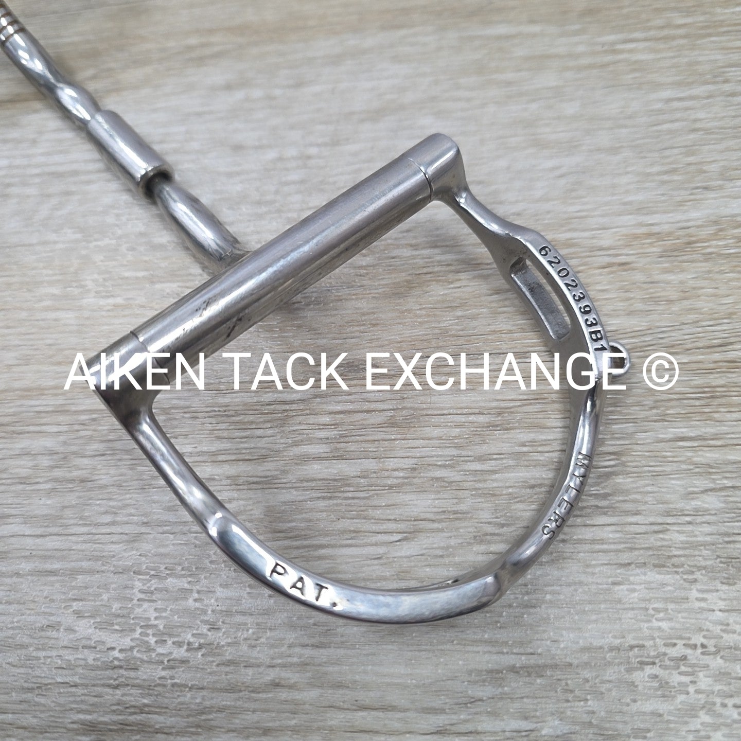Myler Dee with Hooks and Comfort Snaffle Wide Barrel MB 02 5.5"