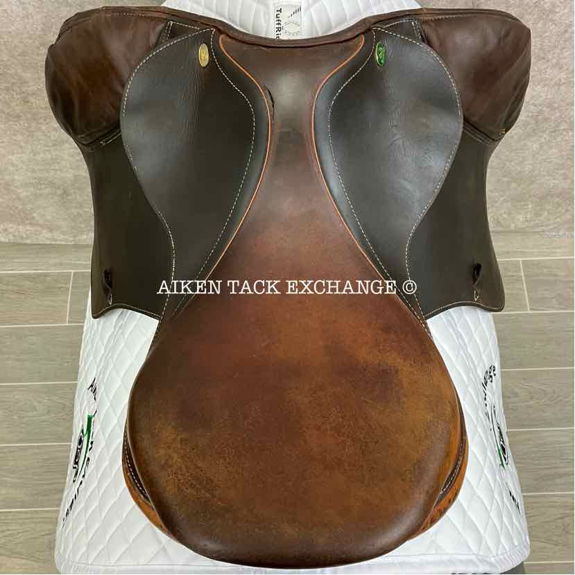 **SOLD** 2003 Prestige Hunter Classic Close Contact Jump Saddle, 17" Seat, 33 Tree - Medium (Adjustable), Foam Panels