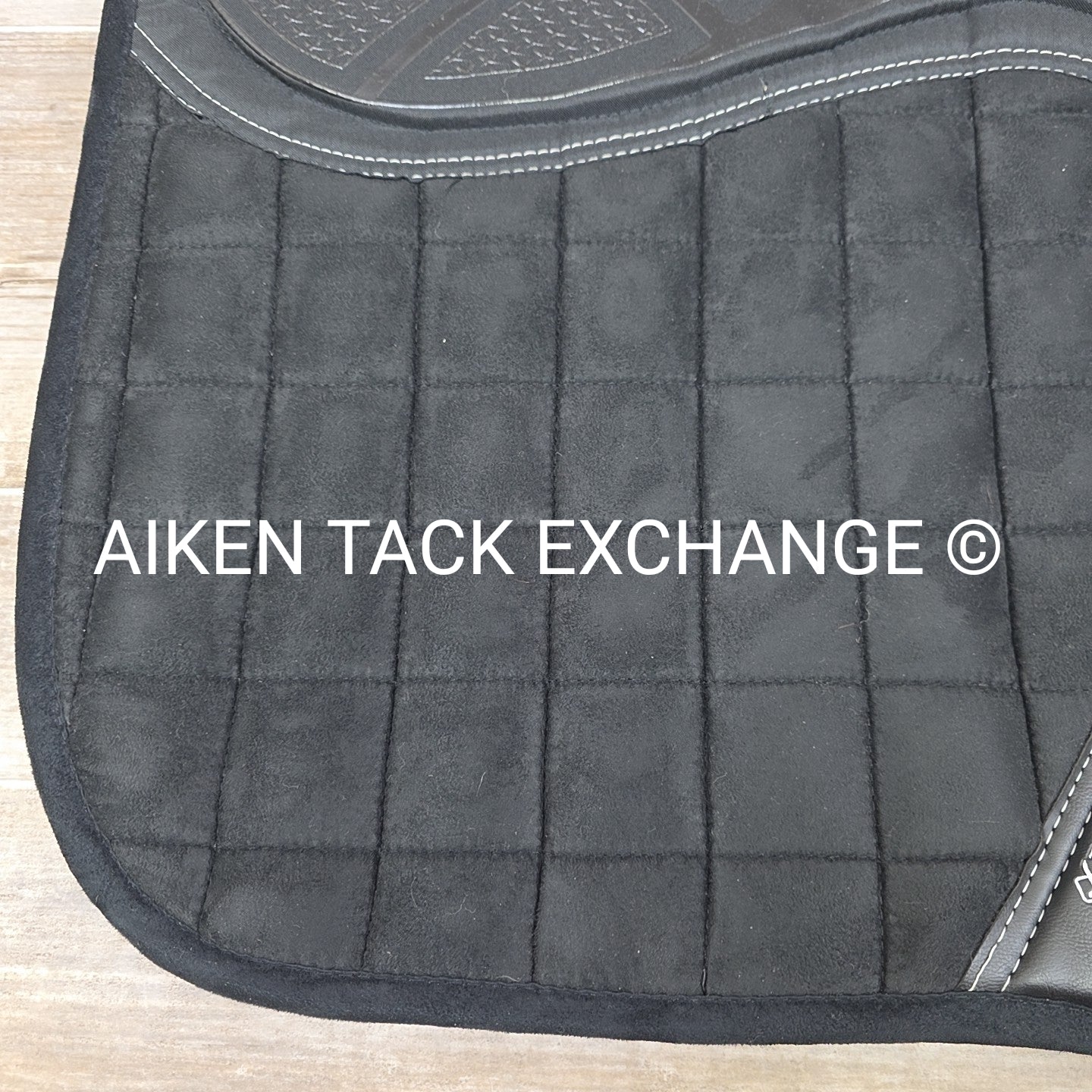 LeMieux X-Grip Silicone Eurojump Square Saddle Pad, Large