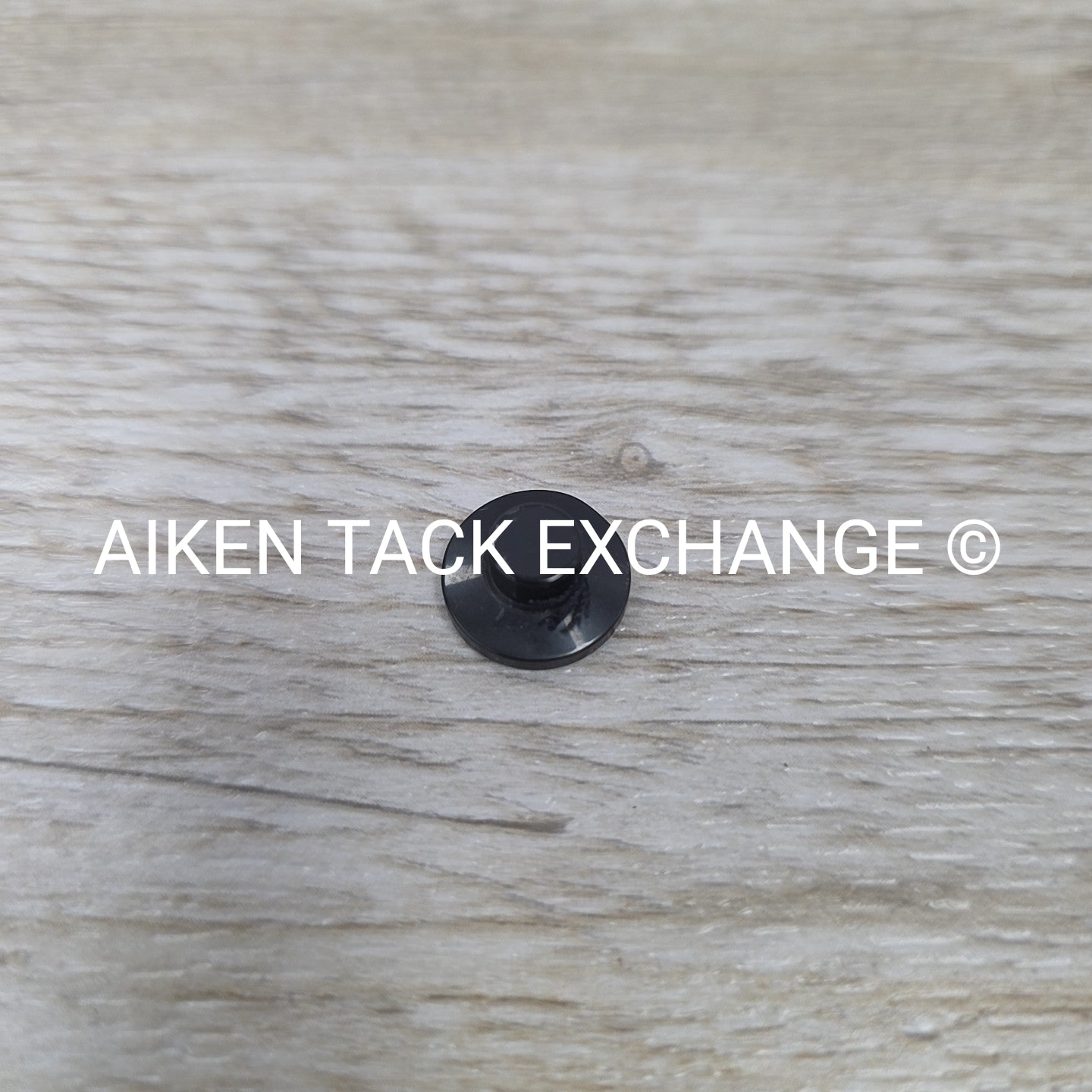 Camden Hunt Button, Small