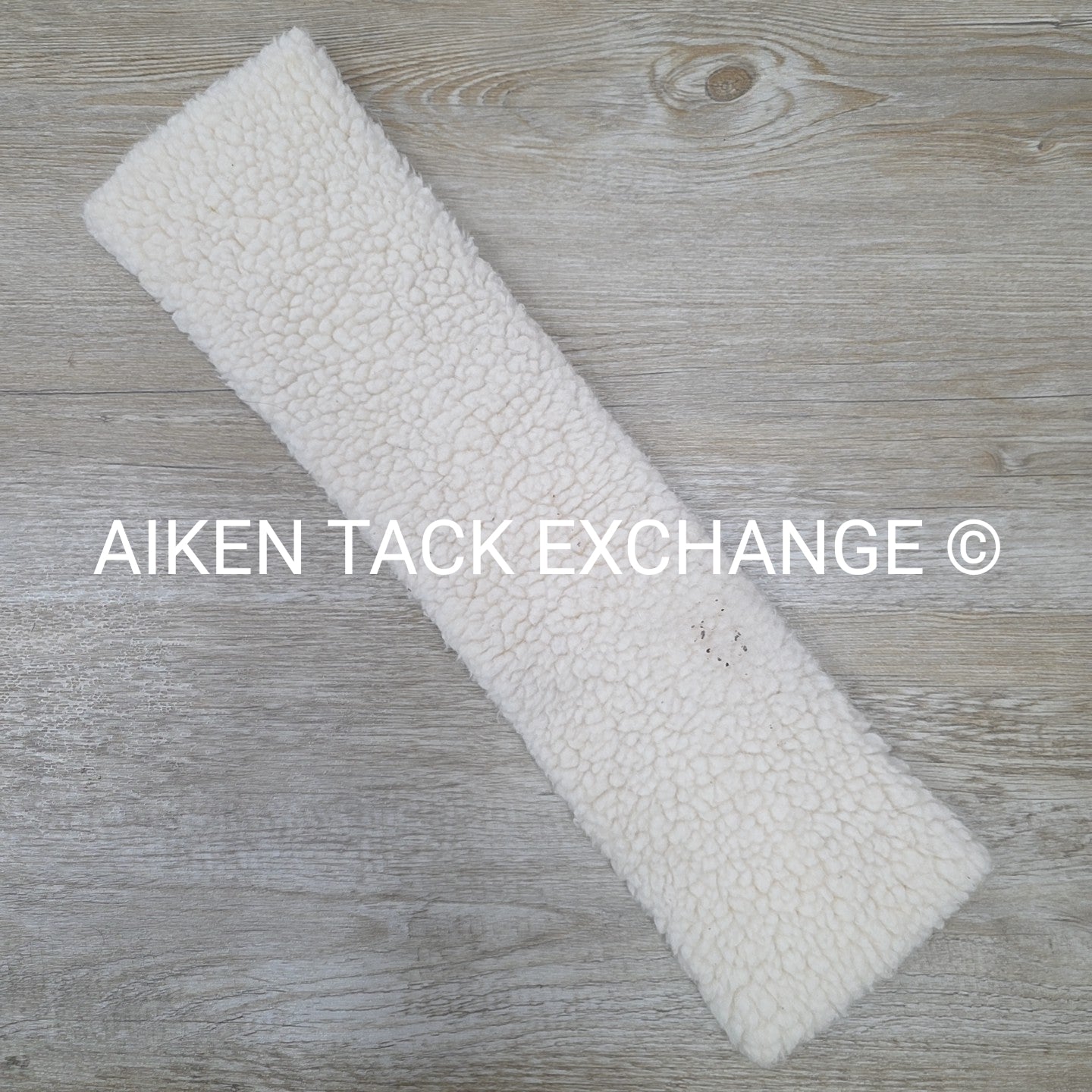 Sheepskin Girth Cover, 22"