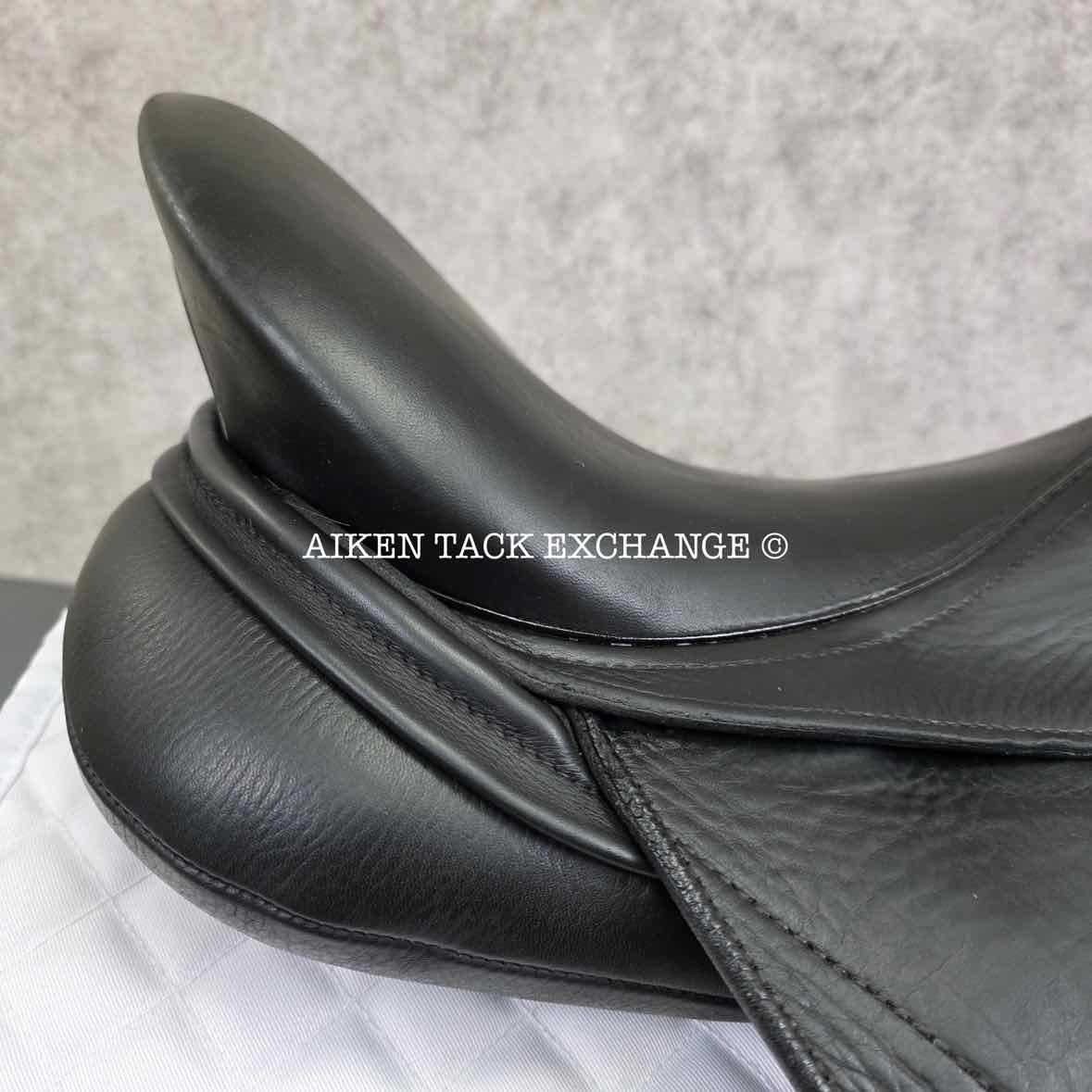 2005 Schleese Derby Dressage Saddle, 17.5" Seat, Adjustable AdapTree, Wool Flocked Panels