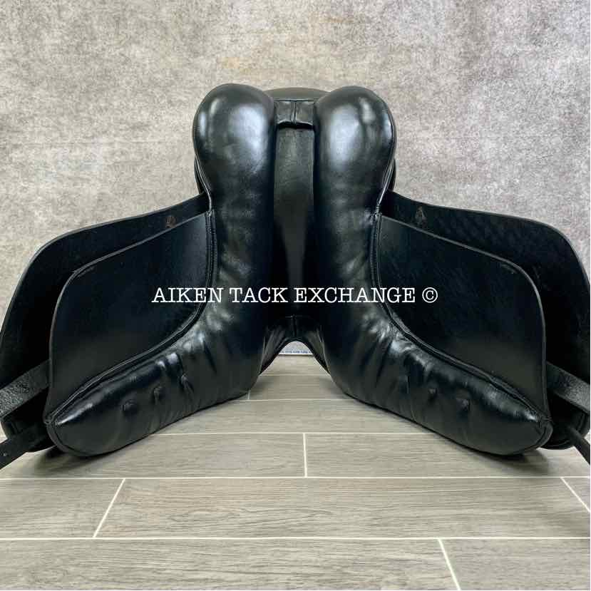 Circuit by Dover Saddlery Dressage Saddle, 17" Seat, Medium Tree, Wool Flocked Panels