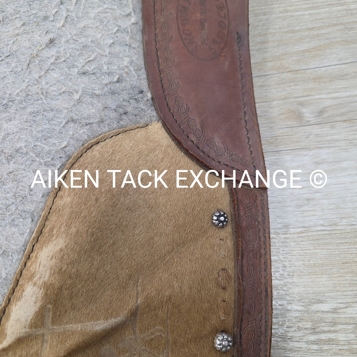 Showman 427 Felt Bottom Saddle Pad with Argentine Cow Hide
