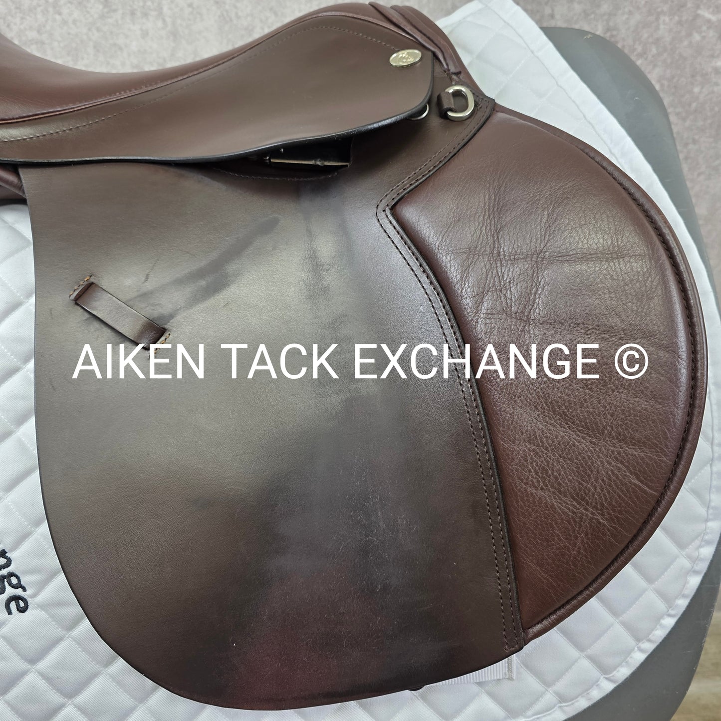 **SOLD** 2010 Duett Presto Close Contact Jump Saddle, 17" Seat, XX-Wide Hoop Tree, Wool Flocked Panels