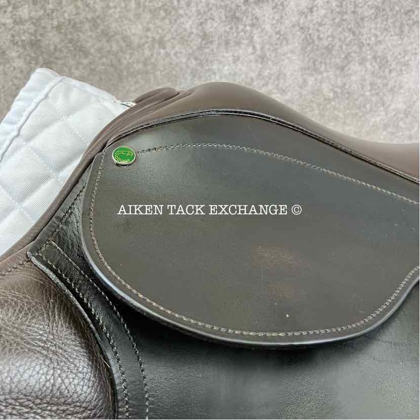 2012 County Conquest Jump Saddle, 18" Seat, Extra Wide Tree, Wool Flocked Panels