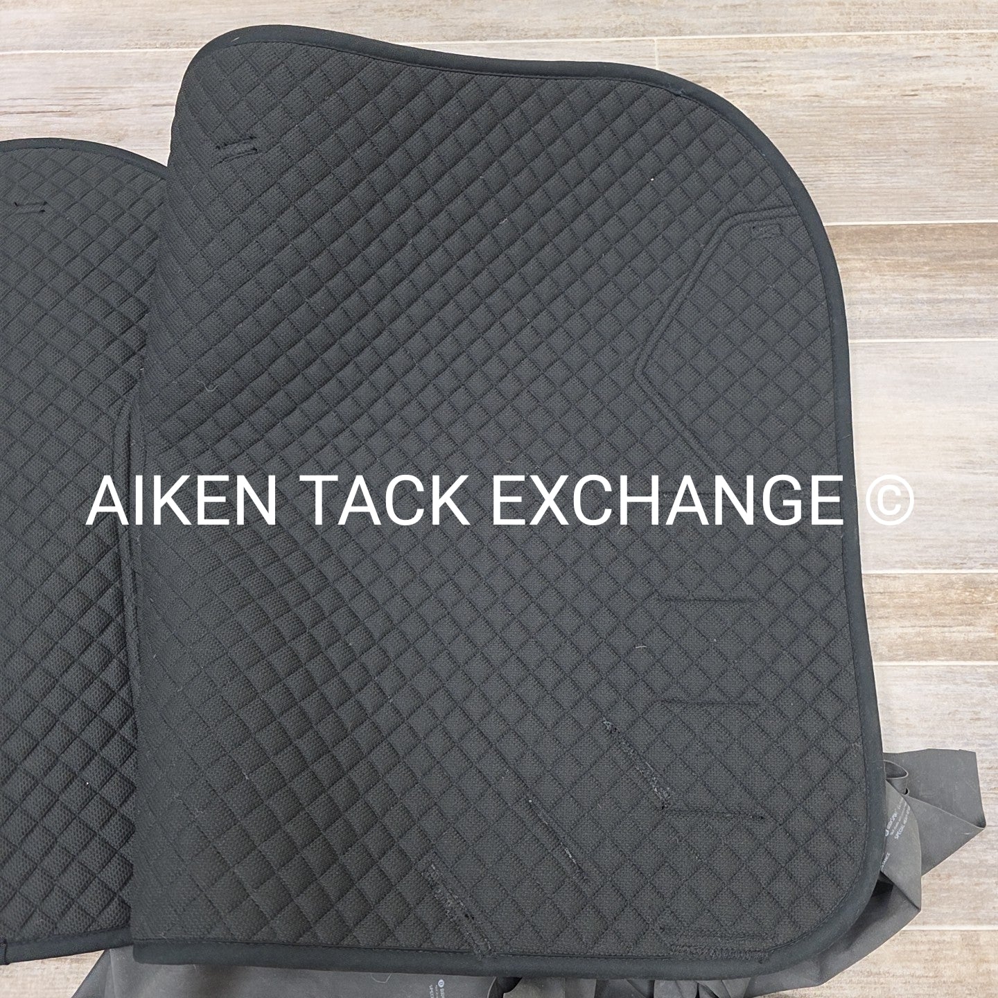 Shires Arma Contour Pro Dressage Saddle Pad with Elastic Training Bands