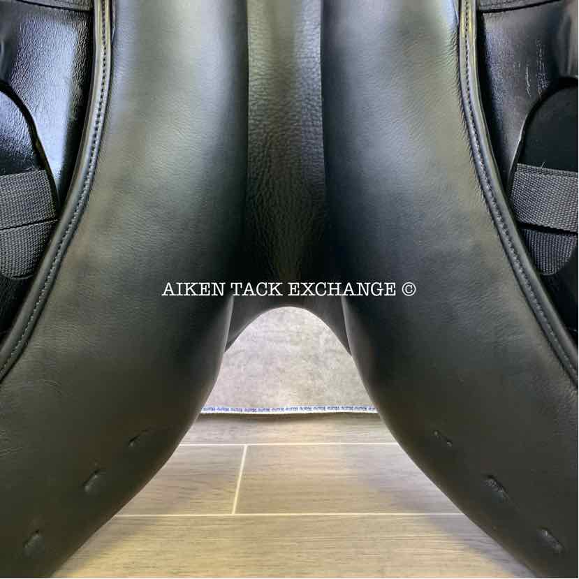 **SOLD** 2019 Stubben Zaria Optimum Monoflap Jump Saddle, 17.5" Seat, 29 cm Tree - Medium, Wool Flocked Panels