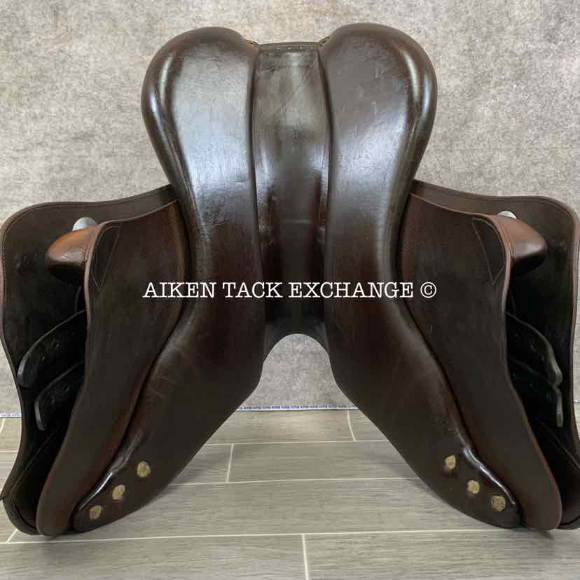 **SOLD** 2014 Meyer Act 1 Close Contact Jump Saddle, 17" Seat (Semi-Deep), Medium Tree, 4 Flap (Regular), Foam Panels