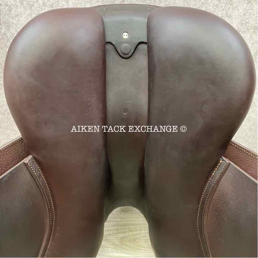 2022 CWD SE01 Close Contact Jump Saddle, 16.5" Seat, 2L Flap, Medium Tree, Foam Panels, Full Buffalo Leather