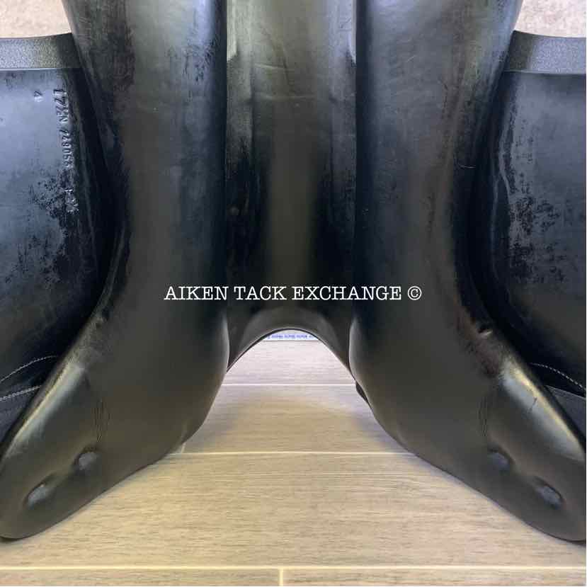**SOLD** 2003 Amerigo Cervia Dressage Saddle, 17.5" Seat, Wide Tree, Wool Flocked Panels