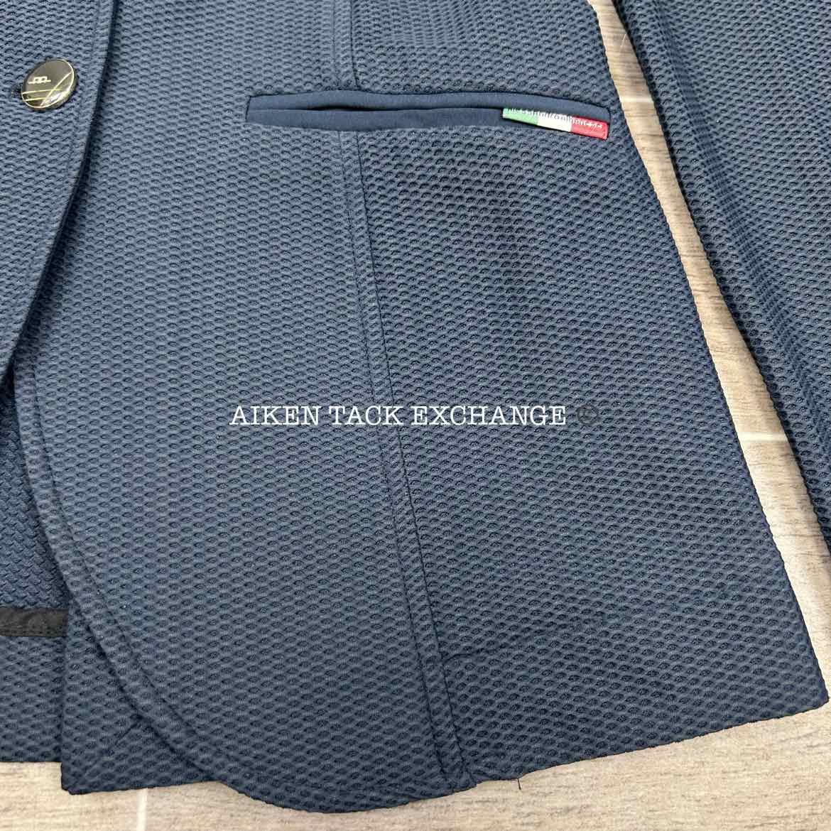 AA Platinum MotionLite Competition Show Coat, Size Small