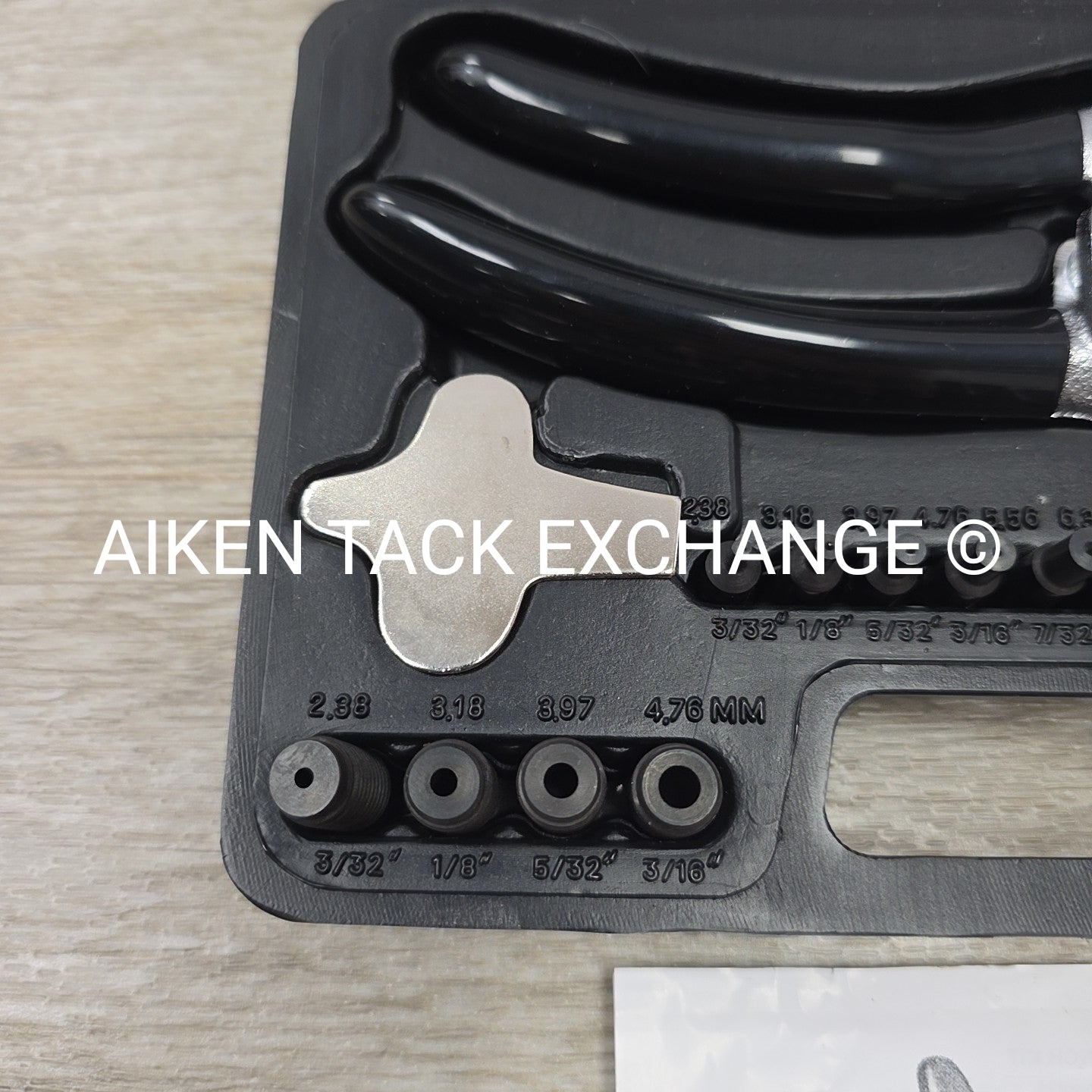 ARES Metal Hole Punch Set