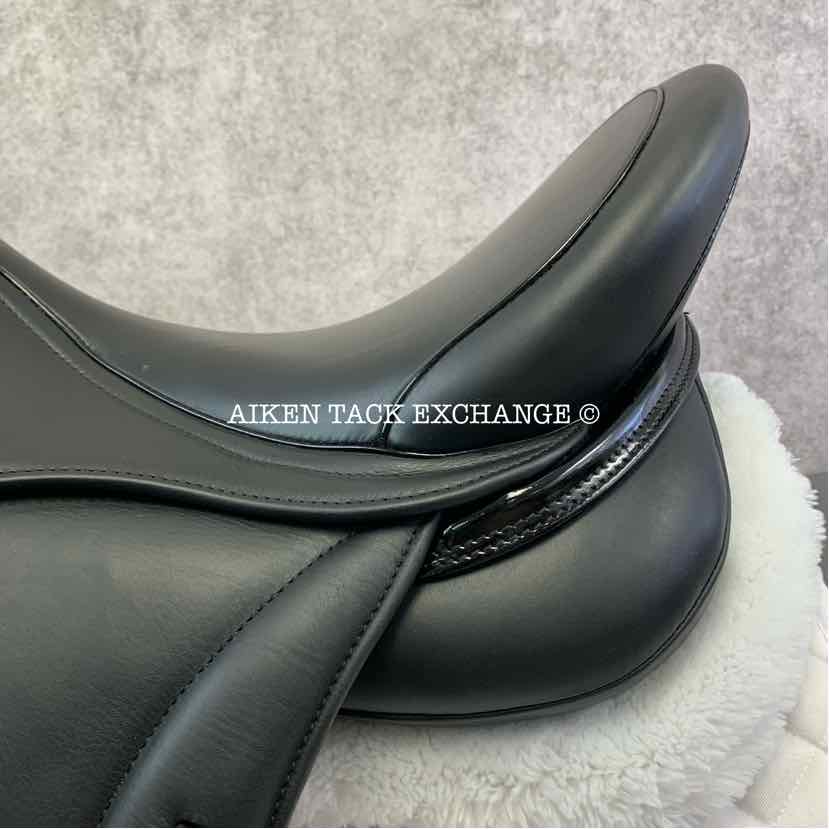 2022 JC Performance Line P2 Monoflap Dressage Saddle, 17.5" Seat, 34 Tree - MW