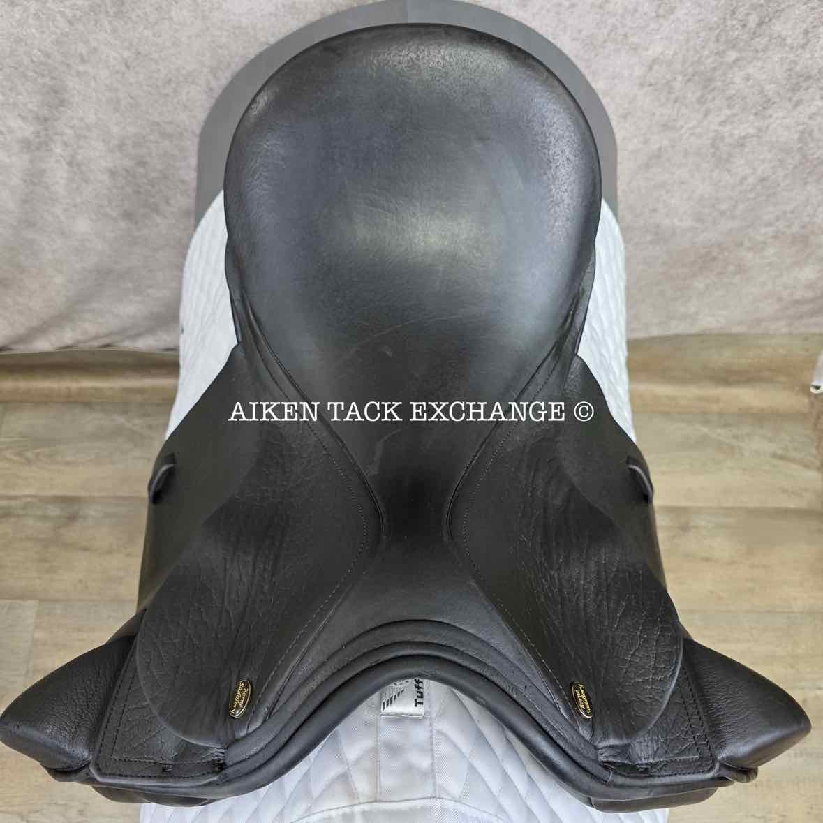 Borne Olympia Dressage Saddle, 17.5" Seat, Extra Wide Tree, Wool Flocked Panels