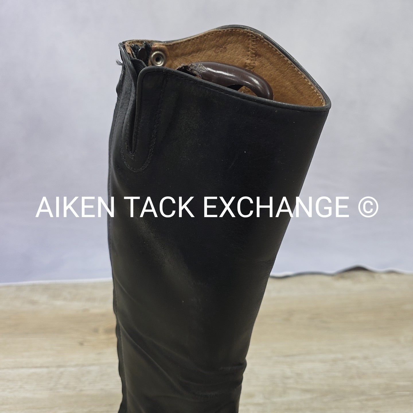 Ariat Field Boots, Size 7, Regular Calf, Height Medium
