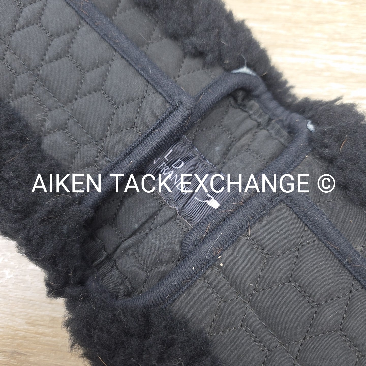 Mattes Sheepskin Dressage Girth Cover, Black, 26"