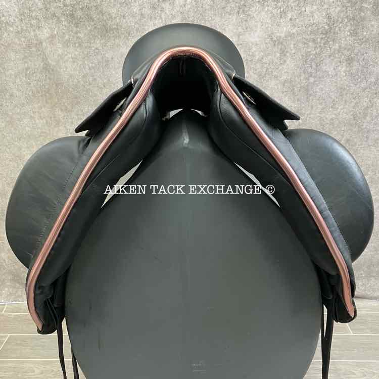 2023 County Epiphany Monoflap Dressage Saddle, 17" Seat, Narrow Tree, Wool Flocked Panels