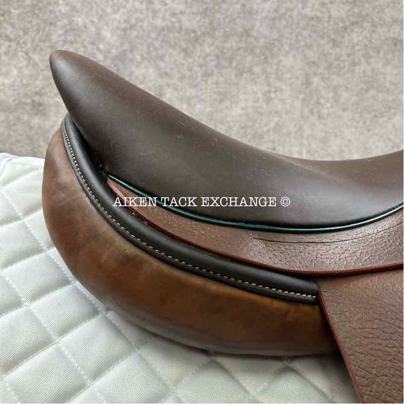 2013 Devoucoux Haurra 2 Close Contact Jump Saddle, 16.5" Seat, 0A Flap, Medium Tree, Wool Flocked Panels